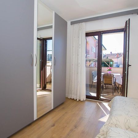 Apartments Marija Funtana Buitenkant foto